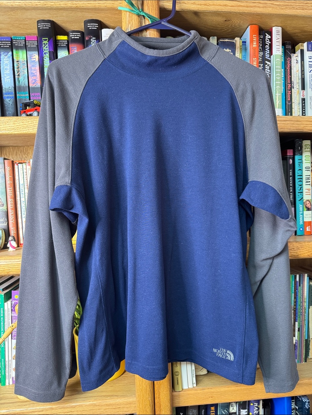 The North Face Navy and Gray Raglan Long Sleeve Vaporwick Pullover